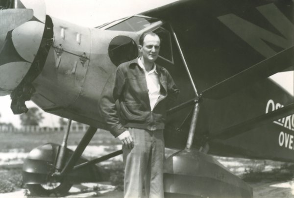 Clyde in front of Stinson ca unknown (Wittman Regional Airport)