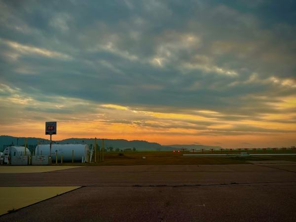 FuelFarmSky_LNR_BadgerAviator