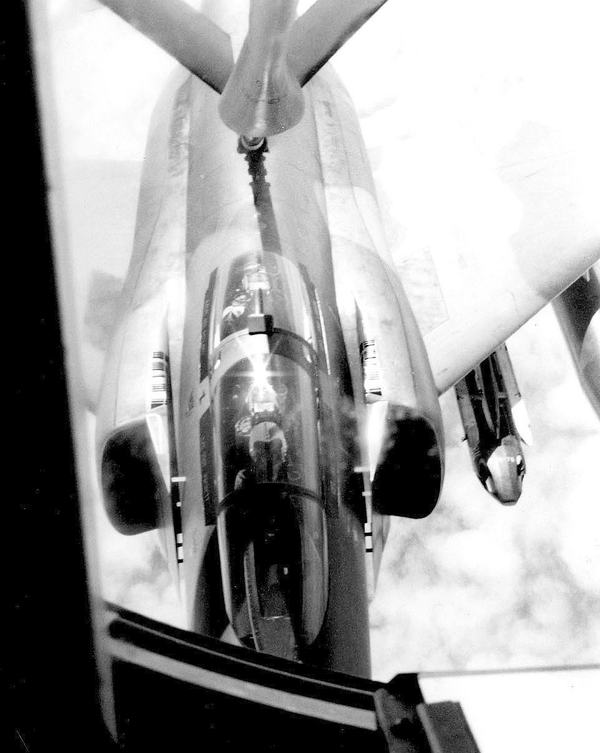 Dikkers GLD_refueling_BW