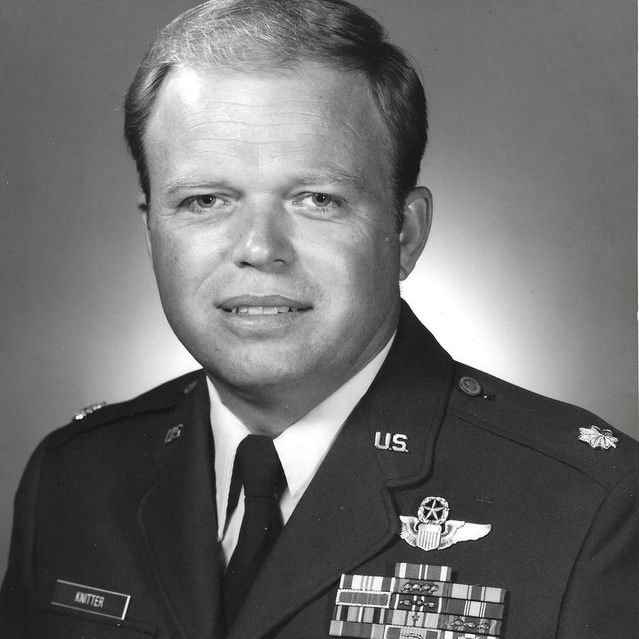 LtCol Leonard Knitter 9Sep1983 small