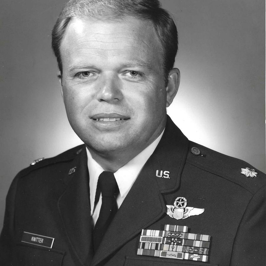 LtCol Leonard Knitter 9Sep1983 small