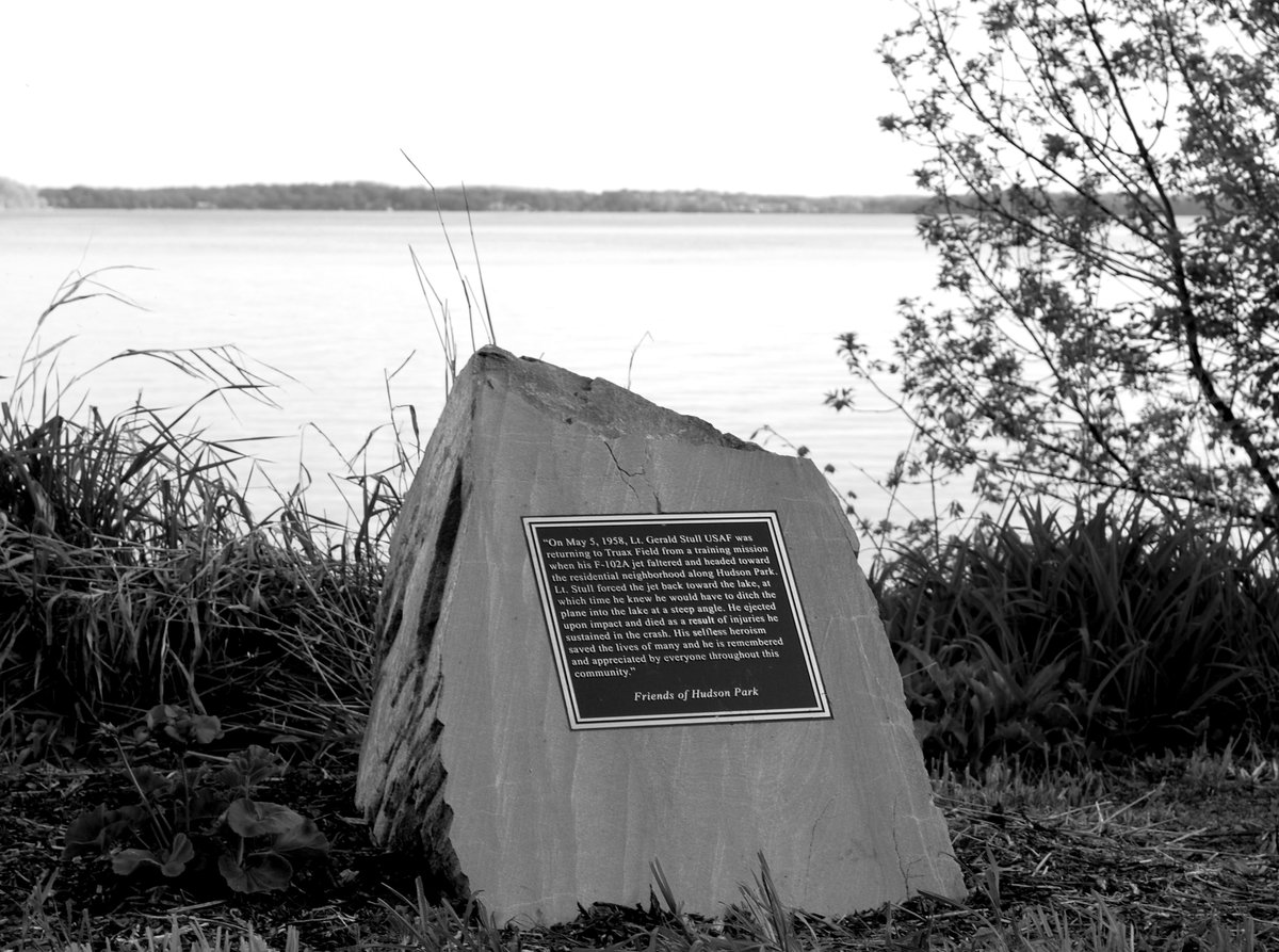 Stull-Monument_BW