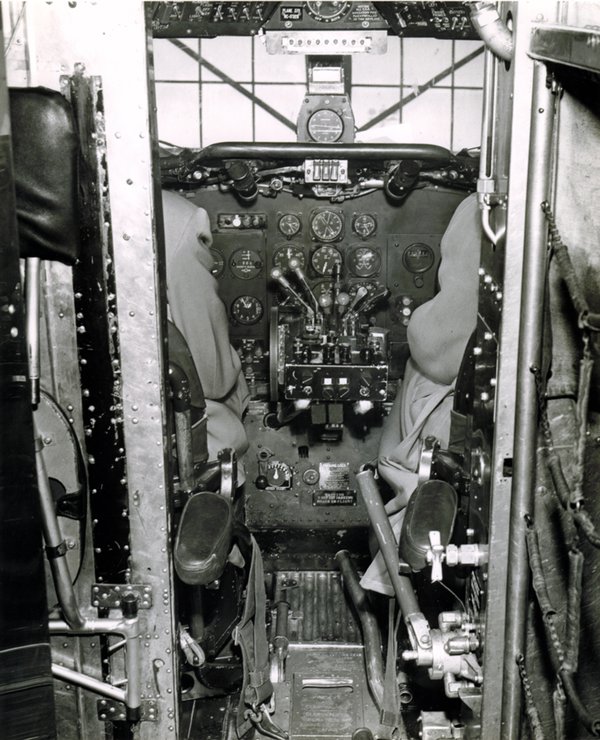 higgins_cockpit_dc3